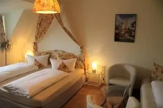 Affittacamere Gaestehaus Edith 3*