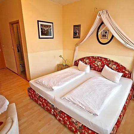 Gaestehaus Edith Casa de hóspedes 3*
